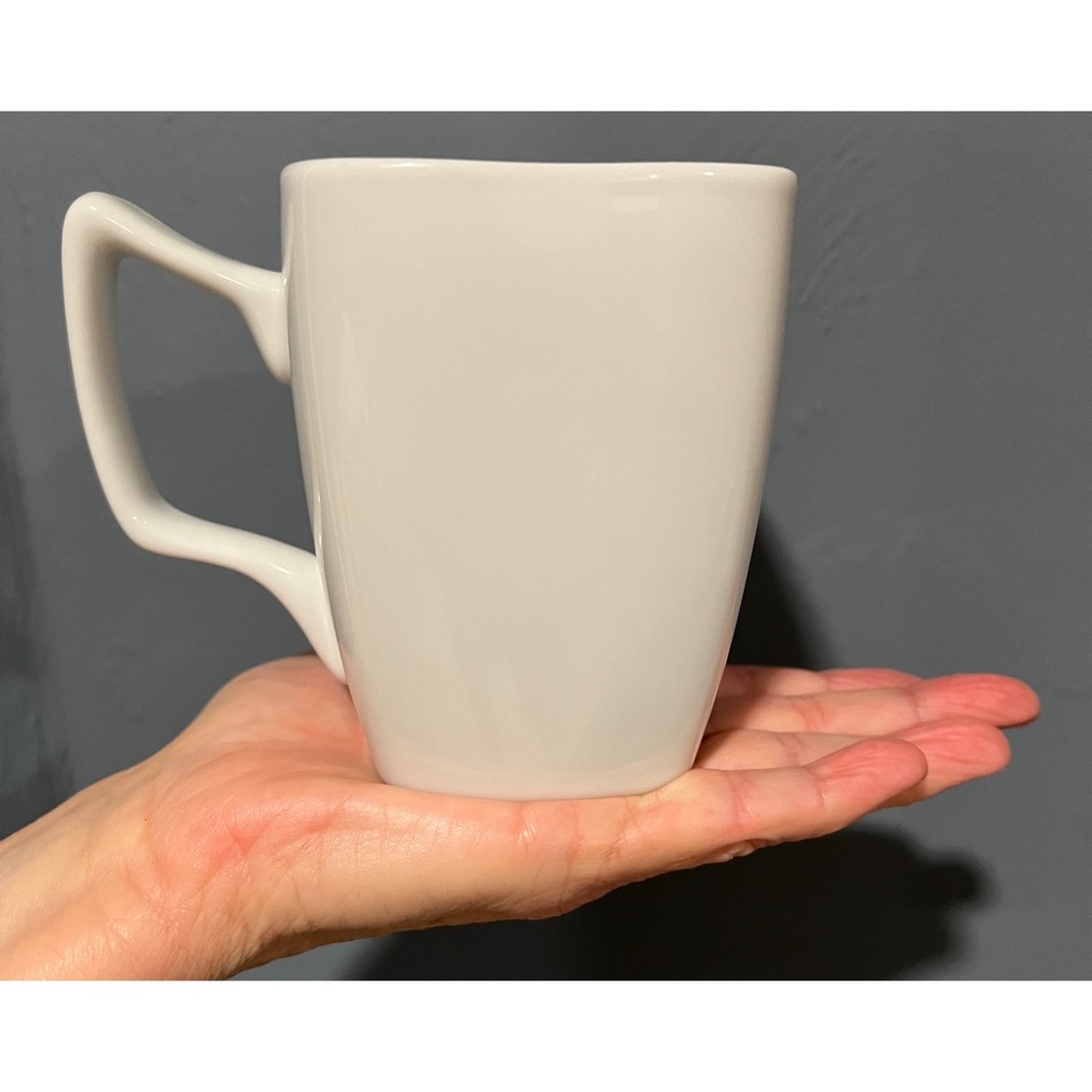 EUC. Set of 4 Oneida coffee mugs. - Picture 7 of 8
